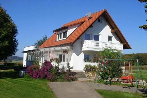 Foto - Helle Erdgeschosswohnung - 900,00 EUR Kaltmiete,