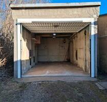 Garage mit elektrotor und strom - Werdau