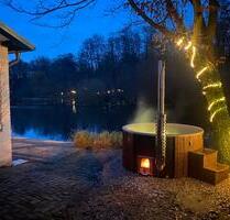 See-Bungalow mit Steg, Hot Tub & Kamin in Krefeld - Duisburg Rheinhausen