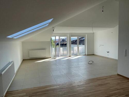 Foto - Schöne 2-Zimmer-Dachgeschosswohnung mit 82 m² in Würzburg