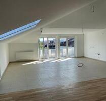 Schöne 2-Zimmer-Dachgeschosswohnung mit 82 m² in Würzburg