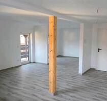 schöne 3 Zimmerwohnung mit 2 Balkonen - Gemünden am Main