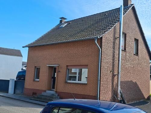 Foto - Haus in Grevenbroich Wevelinghoven zu Verkaufen