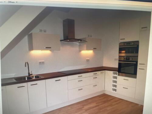 Foto - Helle Dachgeschosswohnung, WG geeignet