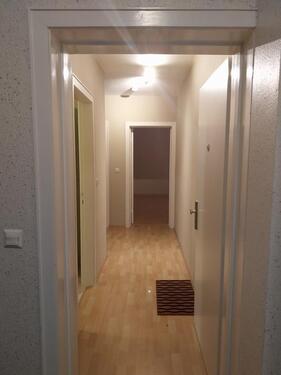 Foto - Helle 2-Zimmer-Wohnung mit Balkon und Einbauküche in Bahnhofsnähe