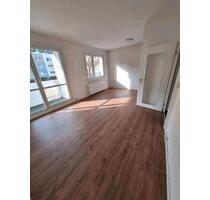 Erstbezug nach Komplettsanierung Biete 3-Raumwohnung mit Balkon - Landsberg