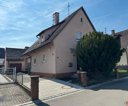 Foto - Freistehendes EFH zu vermieten - 1.410,00&nbsp;EUR Kaltmiete, ca.&nbsp; 141,00&nbsp;m&sup2;
