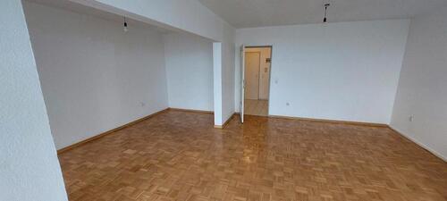 Foto - Zentrale 1 12 Zi-Whg für 490,- € kalt