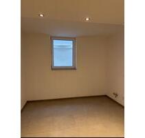 2-Zimmer Apartment mit Wohnküche( Souterrain ) - Köln Kalk