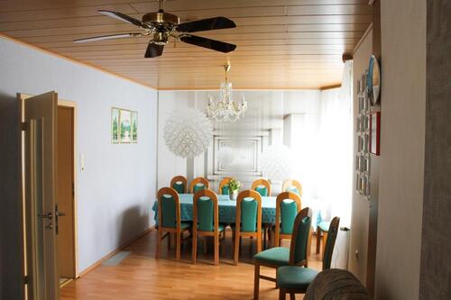 Foto - Einfamilienhaus mit großem Anwesen und Scheune