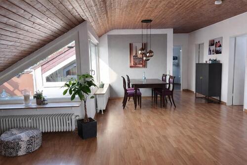 Foto - 2,5 Zimmer-Dachgeschosswohnung mit großem Balkon in Hofheim