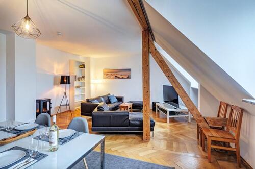 Foto - Altbauflair trifft auf großzügige Raumaufteilung in Neuhausen