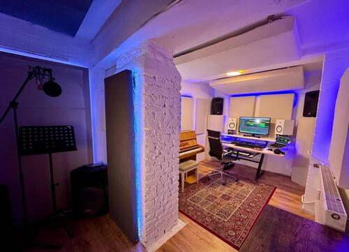 Foto - Studio mit Akustik Piano im belgischen Viertel