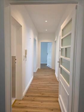 Foto - ERSTBEZUG nach Sanierung 3-Zimmer, Gartenanteil & Tageslichtbad