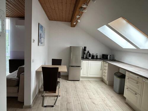 Foto - Möblierte 1-Zimmer DG-Wohnung nähe Erlangen