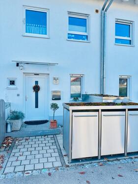 Foto - Wohnen wie im eigenen Haus - exclusive 4-Zimmer-Gartenwohnung