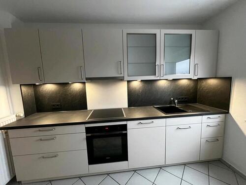 Foto - Helle,sanierte 3 Zi-Wohnung mit Balkon u. neuer Küche in Vellmar