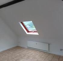 2 Zimmer DG Wohnung - 300,00&nbsp;EUR Kaltmiete, ca.&nbsp; 64,00&nbsp;m&sup2; in Altena (PLZ: 58762)