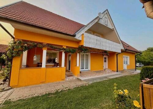 Foto - 13 Zimmer Mehrfamilienhaus, Wohnhaus zum Kaufen in Ochsenfurt