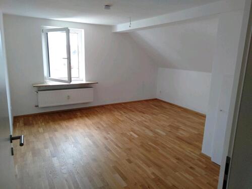 Foto - 3 Zimmer Dachgeschoßwohnung zur Miete in Hof