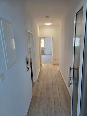 Foto - Frisch renovierte helle 3 Zimmerwohnung mit Balkon, 500 m zur Htw