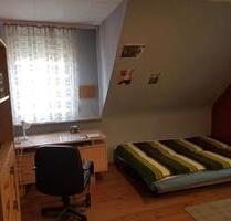 Zimmer vorl. befristet - 266,00&nbsp;EUR Kaltmiete, ca.&nbsp; 38,00&nbsp;m&sup2; in Bruchsal (PLZ: 76646)