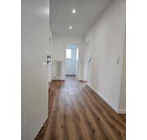 Helle 3-Zimmer-Wohnung im 1. OG mit Balkon+Garten+EBK - Schöllkrippen
