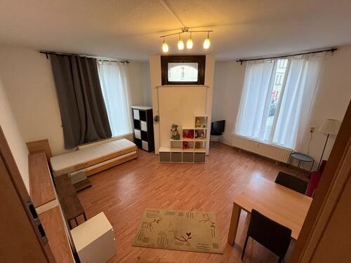 Foto - Lichtdurchflutete 3-Zimmer-Mietwohnung (möbl.) mit Altbaucharme