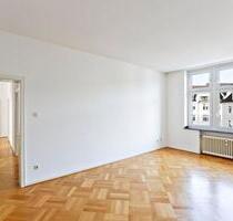 Oberkassel Luegplatz 3Zi Whg Balkon ab 1.04. von Privat - Düsseldorf Niederkassel