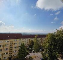 Tolle Etagenwohnung mit ZWEI Balkonen und FERNBLICK!!! - Hohenstein-Ernstthal