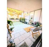 möblierte Wohnunge mit riesiger Terrasse, All Inklusive- 1350 € - Düsseldorf Stadtbezirk 5