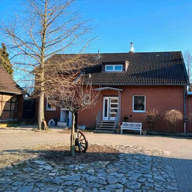 Foto - 3,5 Zimmer Wohnung - 750,00&nbsp;EUR Kaltmiete, ca.&nbsp; 120,00&nbsp;m&sup2;