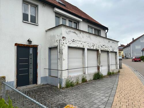 Foto - 10 Zimmer Mehrfamilienhaus, Wohnhaus in Langfurth