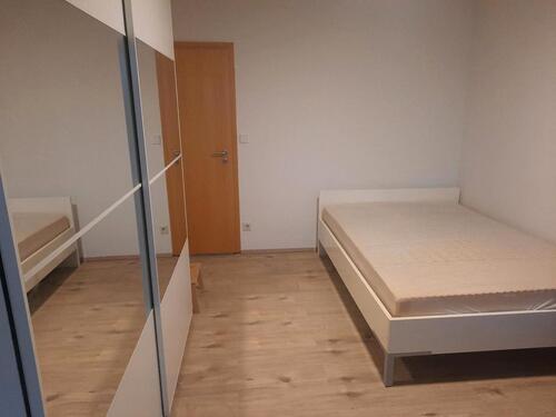 Foto - 2 Zimmer als WG, einzeln zu vermieten Українці — ласкаво просимо