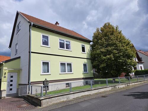 Foto - Freistehendes Zweifamilienhaus - 205.000,00 EUR Kaufpreis,