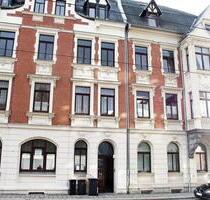 Günstige 3-Zimmer-EG-Wohnung mit Balkon und Einbauküche in Plauen