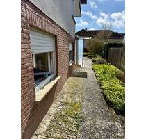 Helle 2-Zimmer-Souterrainwohnung mit Terrasse, separatem Eingang - Riedstadt