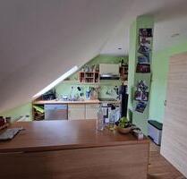 Helle Dachgeschosswohnung in ruhiger Wohnlage – Erlangen-Tennenlo