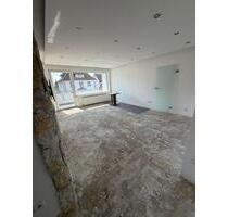 Frisch renovierte Wohnung – Erstbezug nach Sanierung inkl. EBK - Bielefeld Brackwede