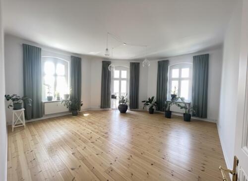Foto - Altbau Wohnung mit 2 großzügigen Zimmer nahe Rosenthaler Platz