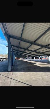 Foto - Carport zum Abstellen von Fahrzeugen aller Art