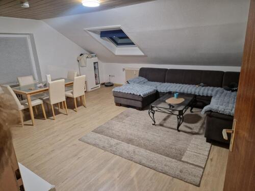 Foto - 3 Zimmer Dachgeschoss Wohnung - 630,00&nbsp;EUR Kaltmiete, ca.&nbsp; 68,00&nbsp;m&sup2;