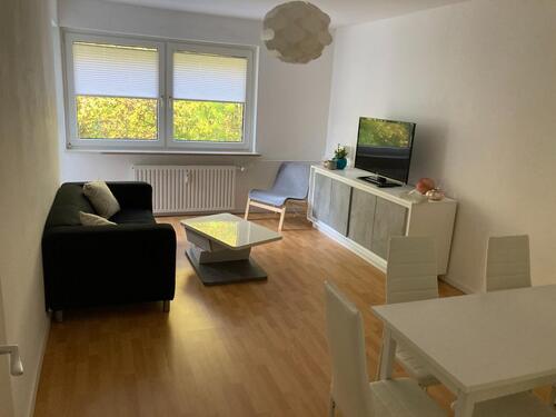 Foto - 2 Zimmer Wohnung mit Balkon, Einbauküche, Laminat