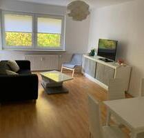 2 Zimmer Wohnung mit Balkon, Einbauküche, Laminat - Wolfsburg Detmerode