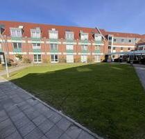 Renovierte 1- ZKB-Wohnung mit kleiner Terrasse in Fachhochschul-, und Klinikumnähe zu vermieten! - Wilhelmshaven Aldenburg