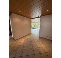 Schöne Erdgeschosswohnung 3,5 Zimmermit Terrasse,Garten,Garage - Bottrop Batenbrock