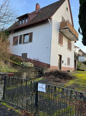 Foto - Einfamilienhaus in Hanglage und großem Grundstück