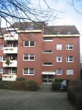 Foto - Bei VIVAWEST die Sonnenstrahlen auf dem eigenen Balkon genießen.