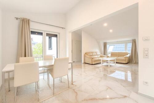 Foto - Möblierte Neubauwohnung (Erstbezug) – 2 Zi, 3 Min Bhf & Rhein