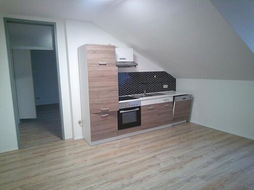 Foto - 1-Zimmer-DG-Wohnung zu vermieten